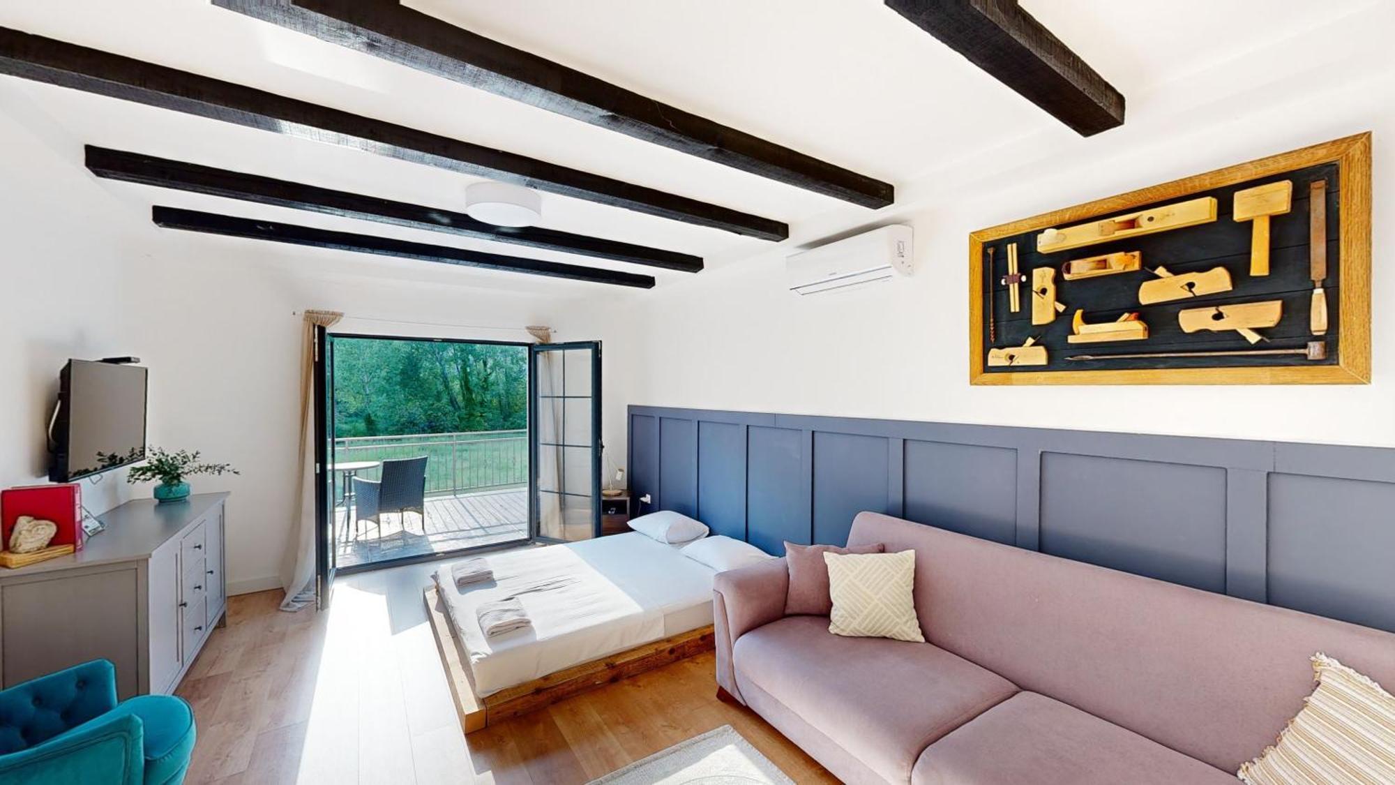 Kami The Essence Villa ดานิลอฟแกรด ภายนอก รูปภาพ
